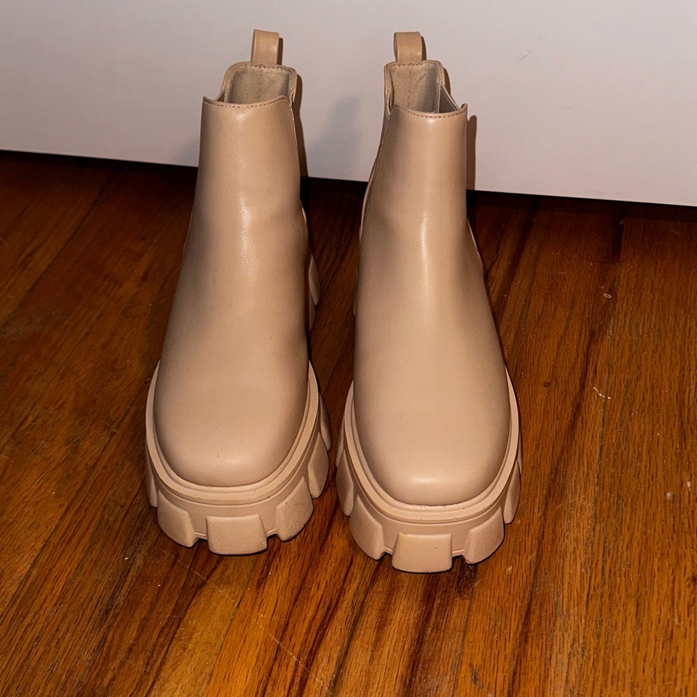 Cream bootie